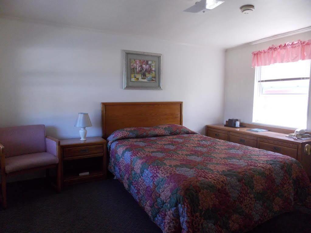 Clarketon Motel - แมกกีวาเลย์ ภายนอก รูปภาพ